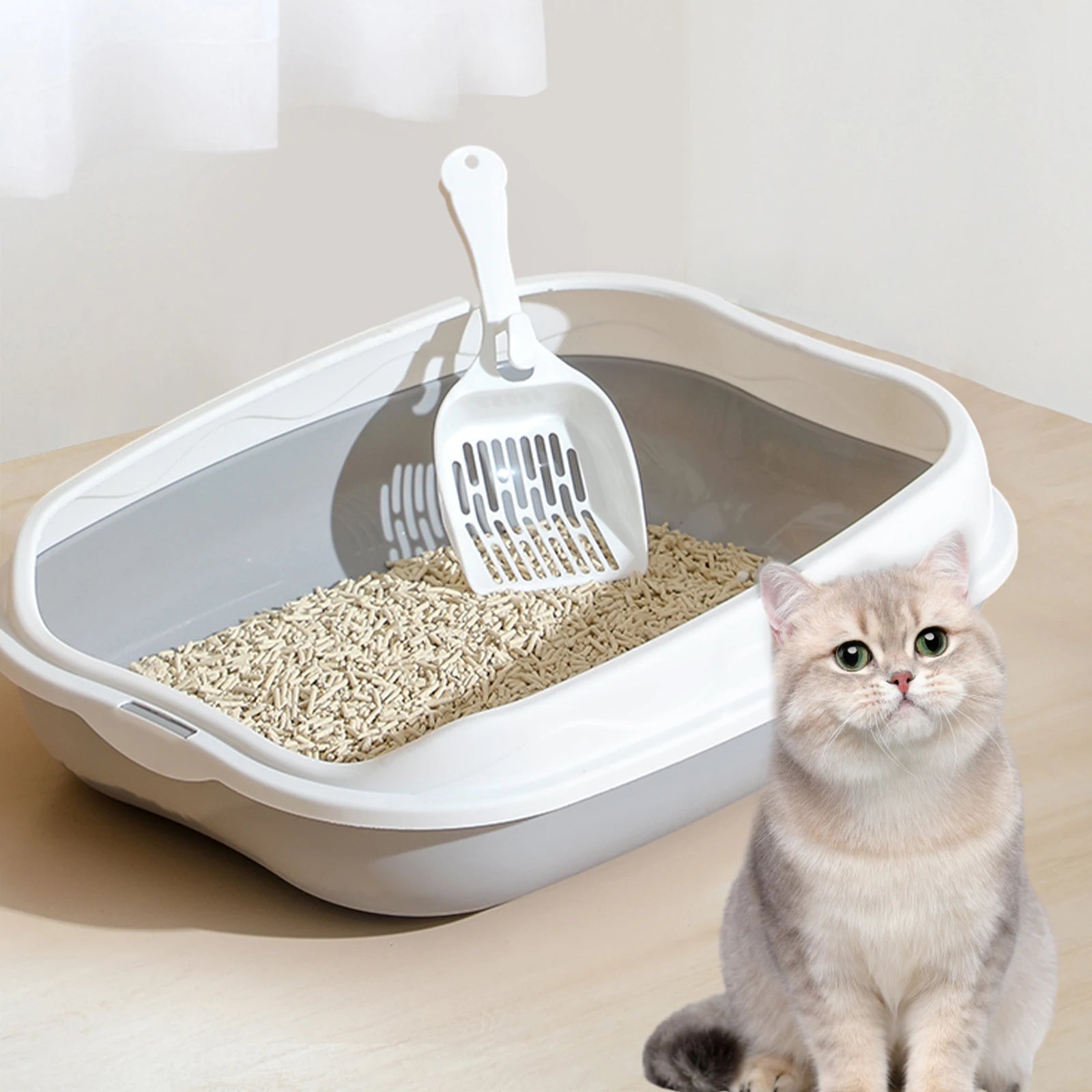 Small semi-enclosed cat litter box with scoop